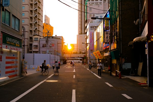 日本の道路で自転車走行