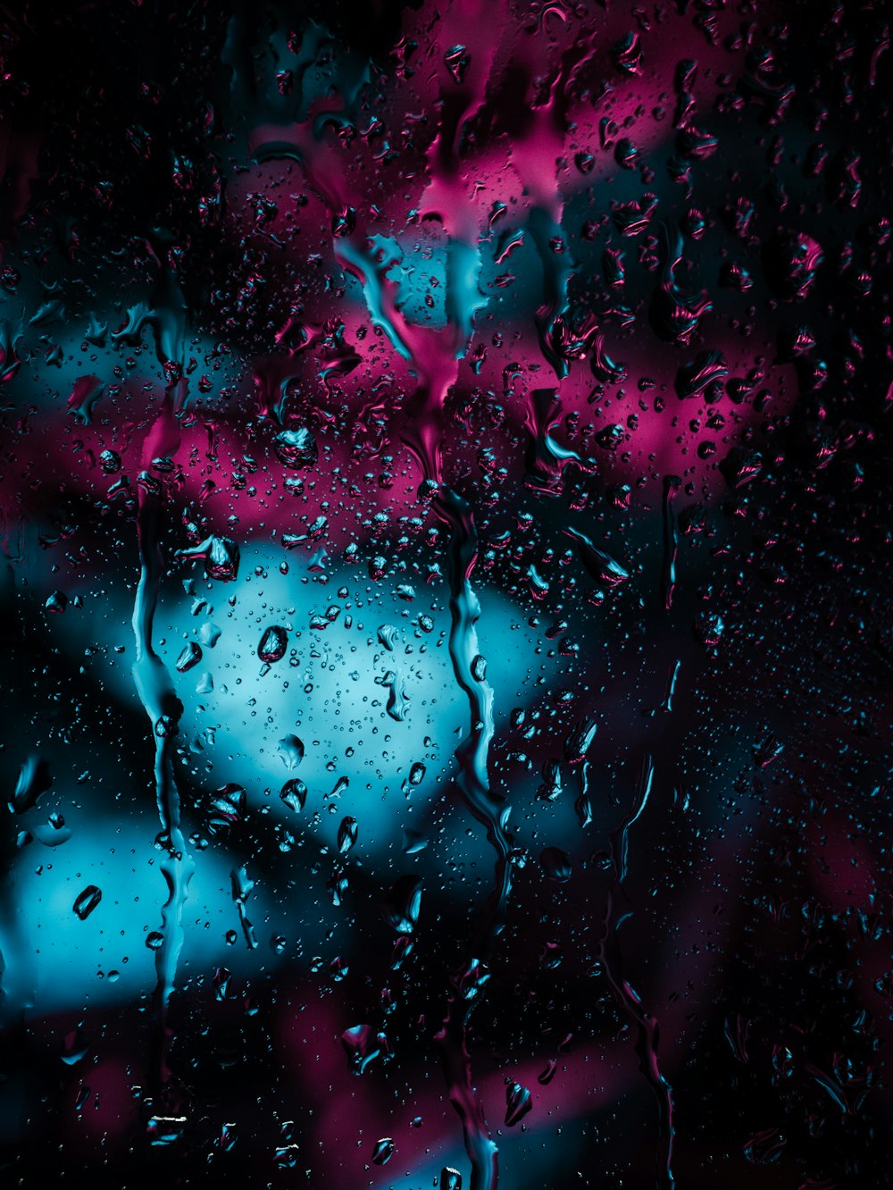 Foto de primer plano de gotas de lluvia