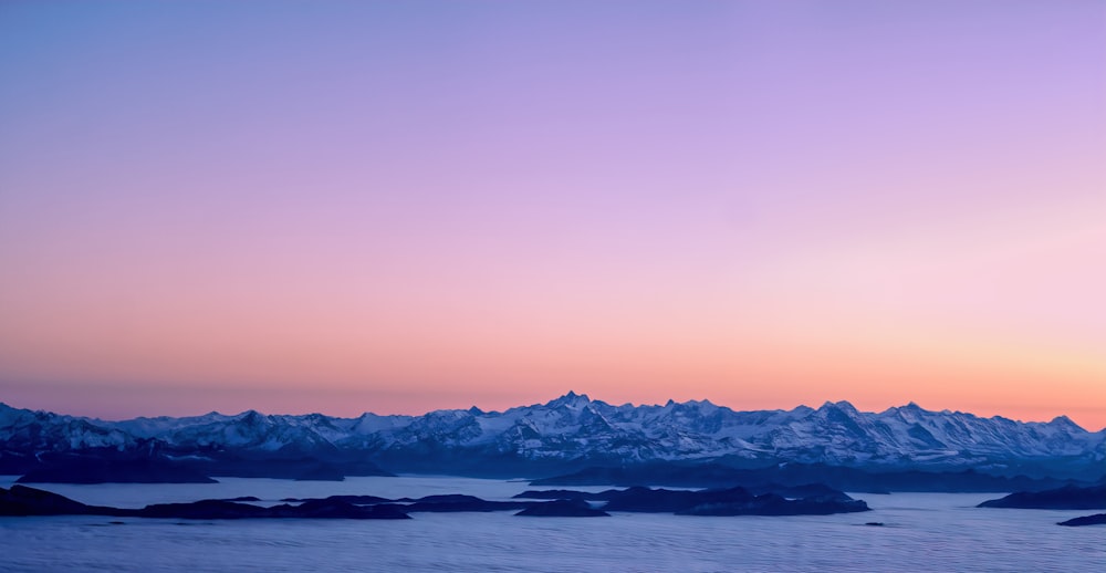 mountain cover with snow photography