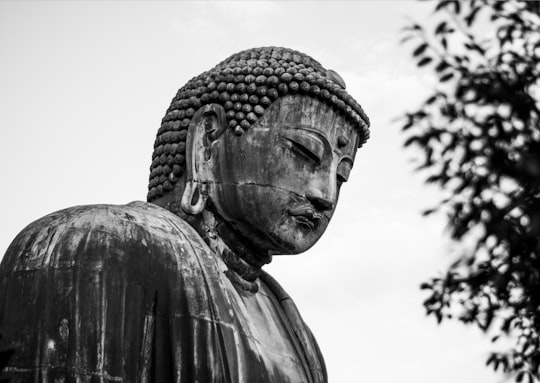 buddha statue photography in Kōtoku-in Japan