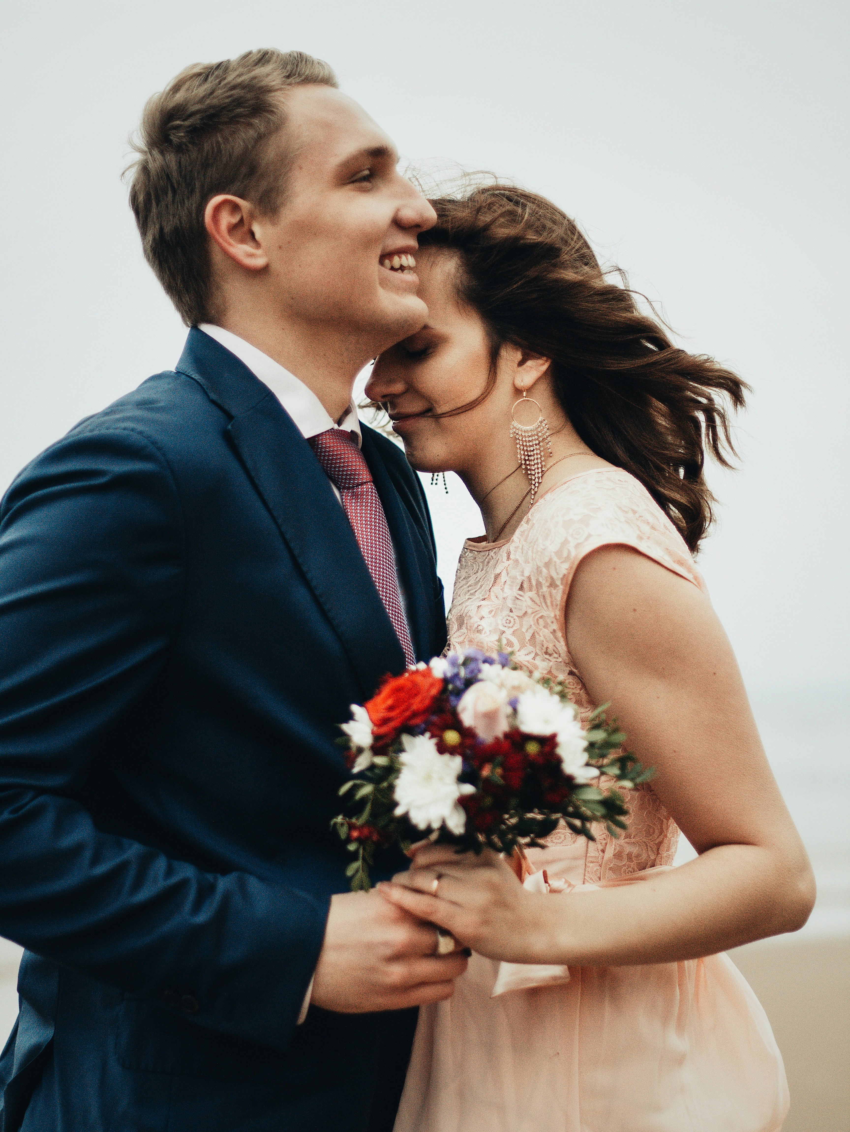 打造梦幻婚纱影楼网站，记录爱情的美好瞬间