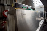 gray Lobelet dishwashing machine