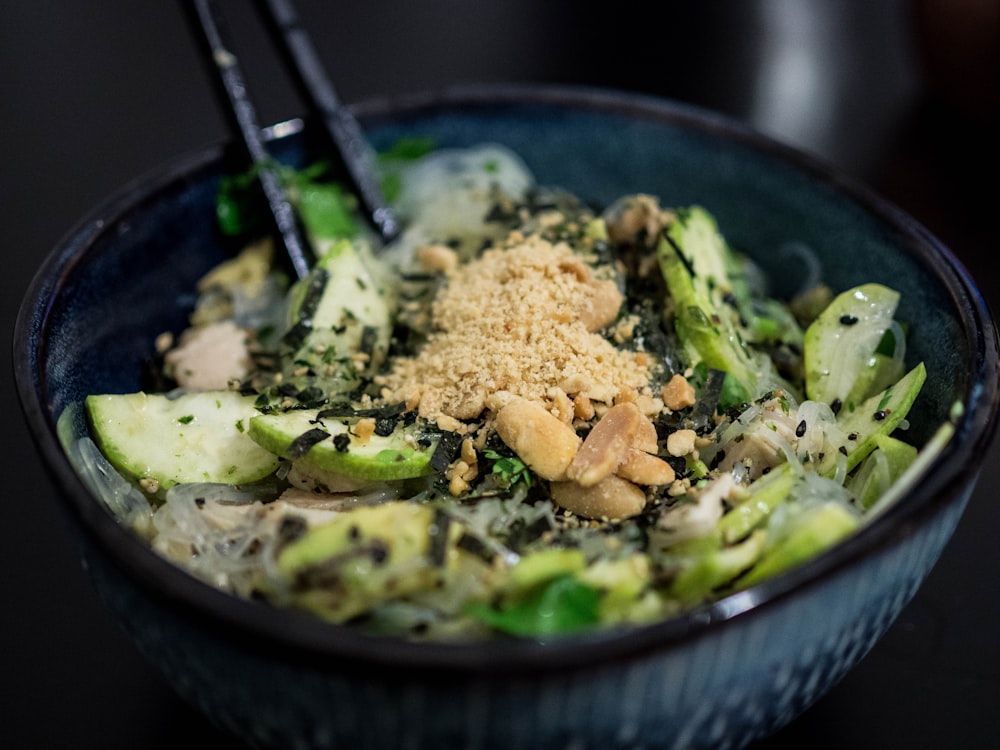 vegetable salad in bowl