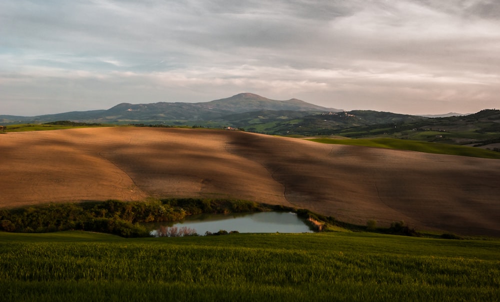 montanha durante o dia