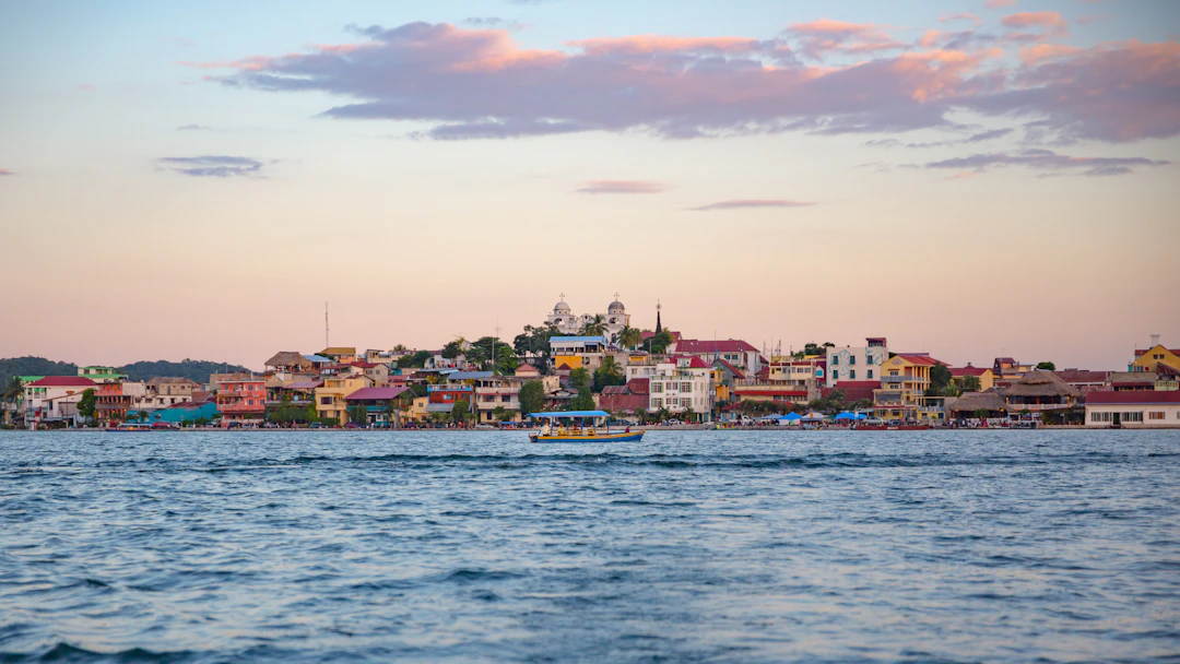 Luxury 6-Day Flores Itinerary: Mayan Ruins & Private Lakes