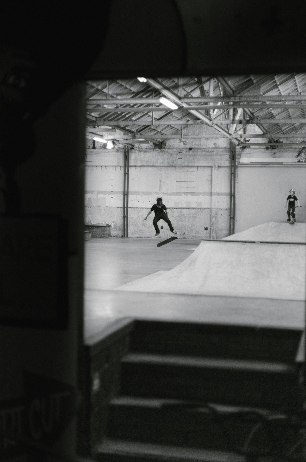 homme planche à roulettes