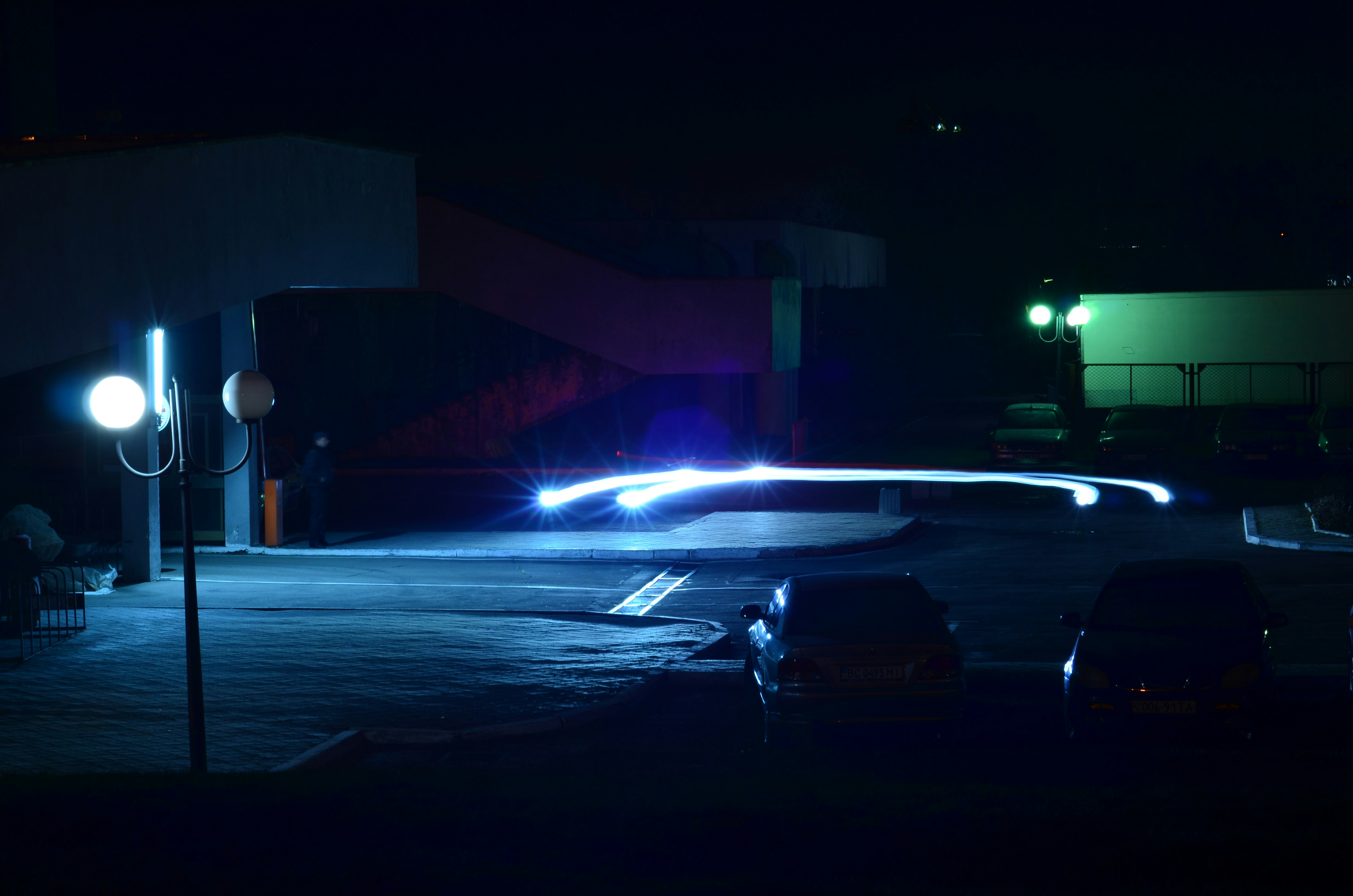 Photo by viktortalashuk