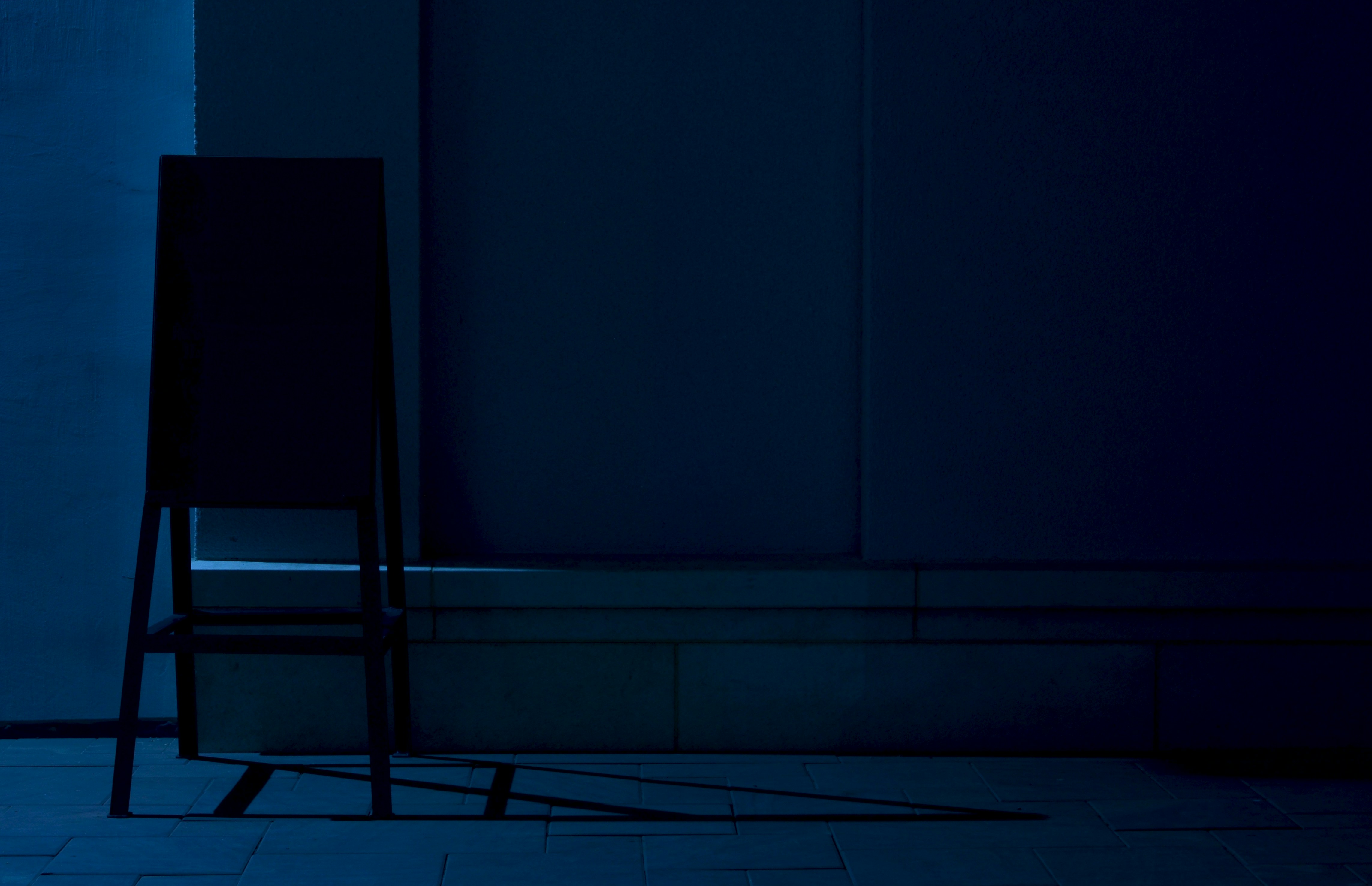 Photo by viktortalashuk