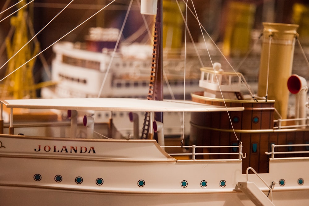 shallow focus of Jolanda ship toy