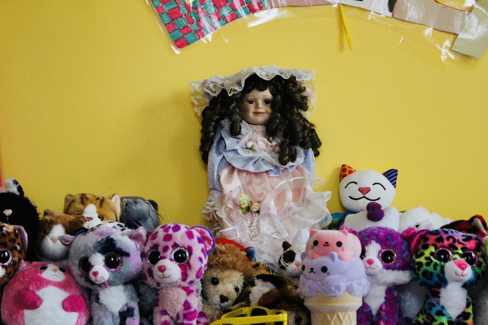 dolls and plush toy lot