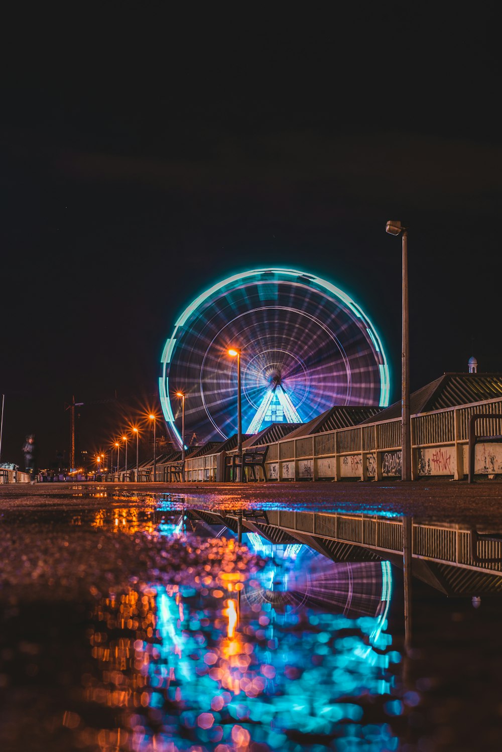 lighted up ferris wheel