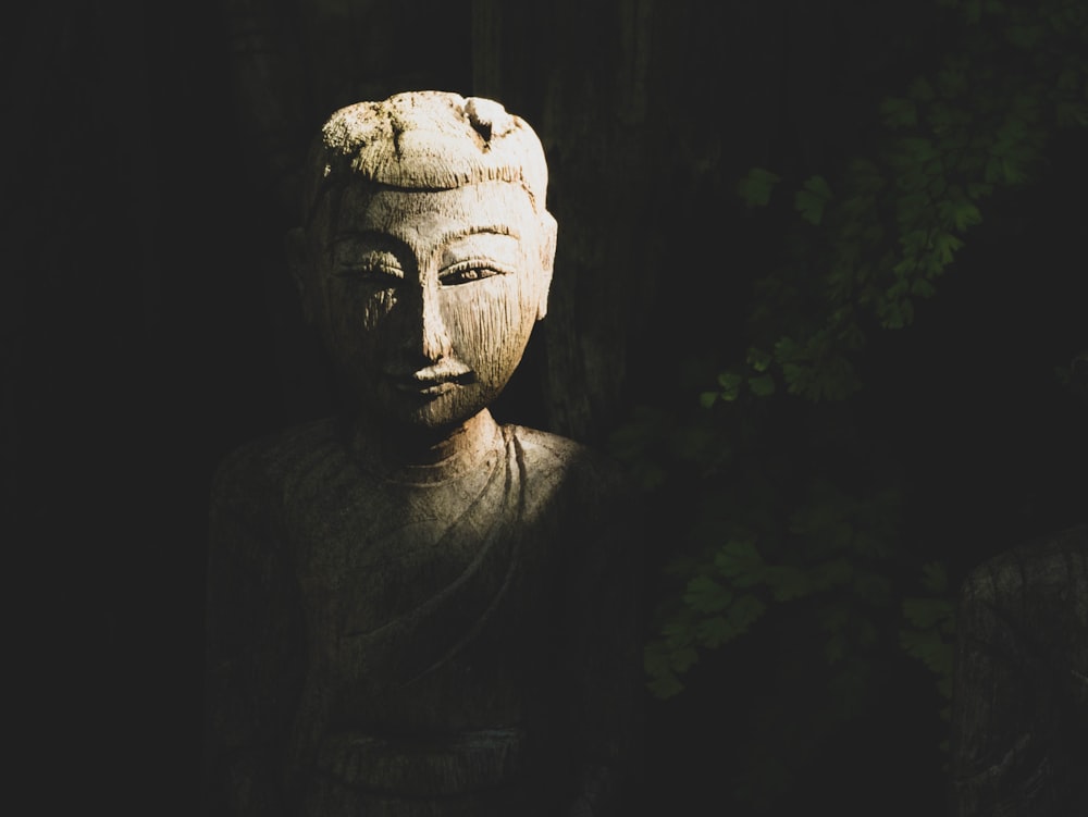 gray Buddha statue