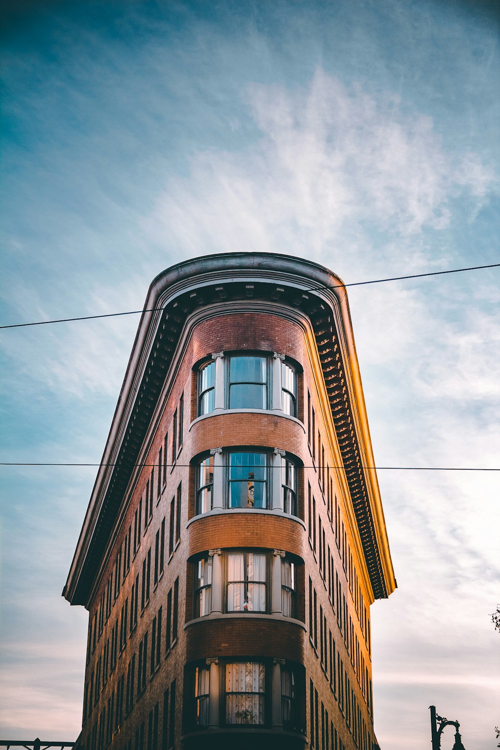 brown flatiron building