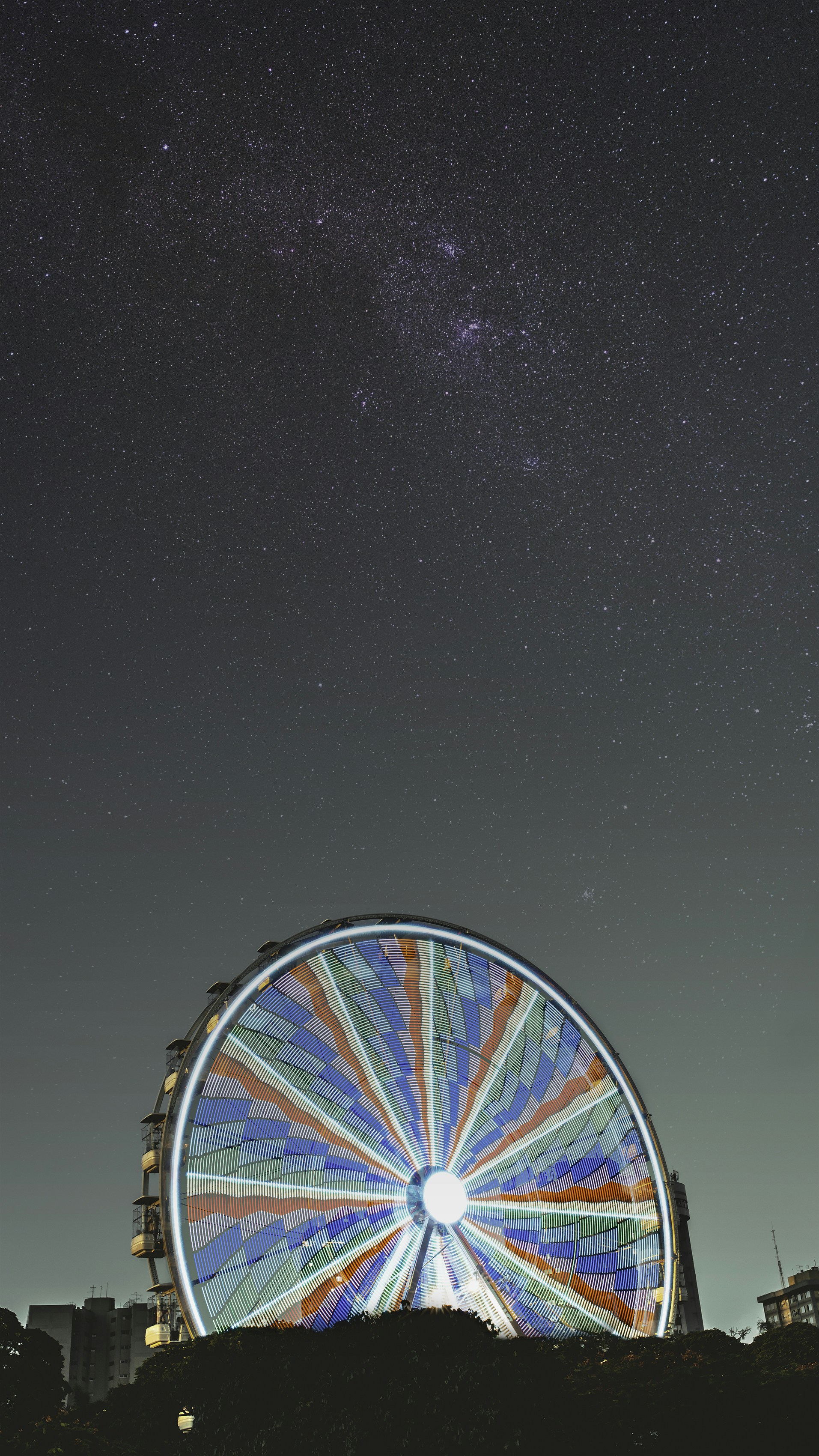 夜の観覧車の写真 Unsplashで見つけるマリンガの無料写真