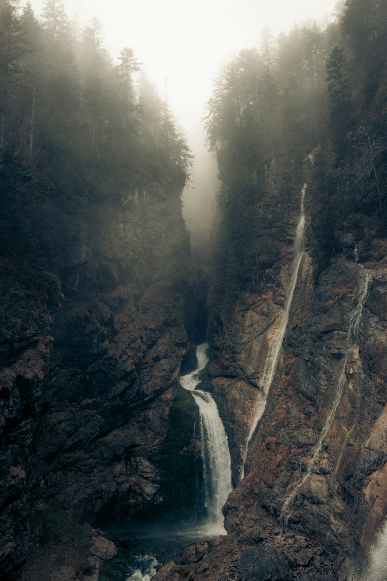 Sigma 10-20mm F4-5.6 EX DC HSM sample photo. Waterfalls between rocky mountain photography