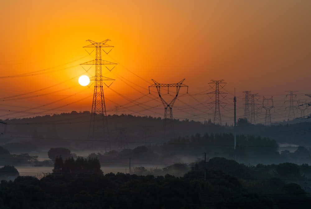 Stadt bei Sonnenuntergang