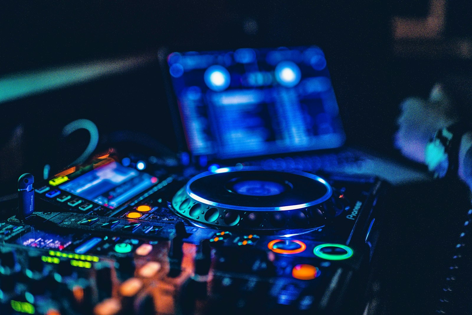 DJ Turntable