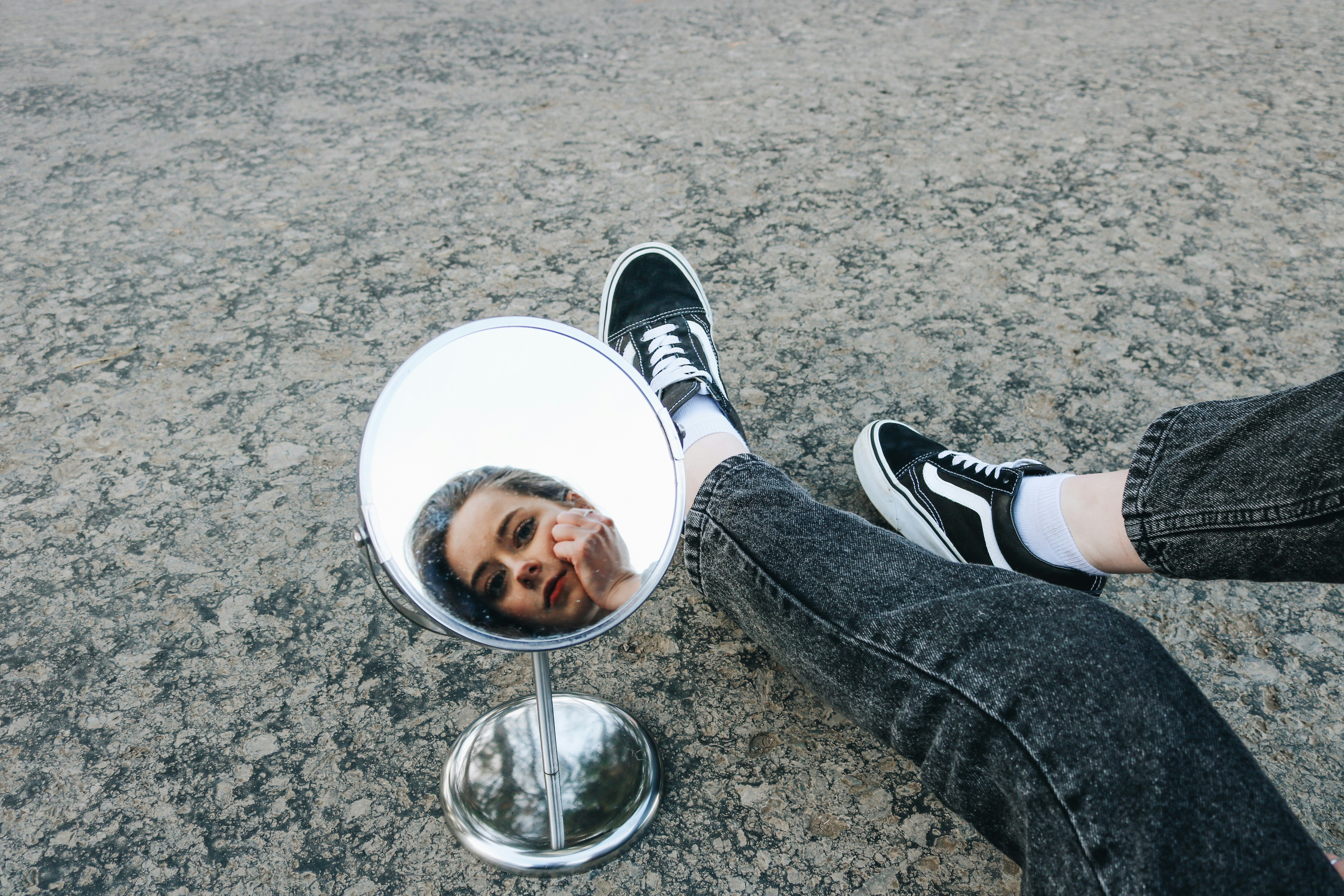 Half the Country Believes in Parallel Worlds. Physics Has Feelings About That.