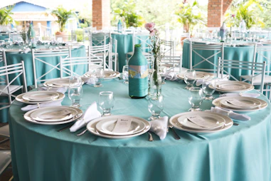 round teal table
