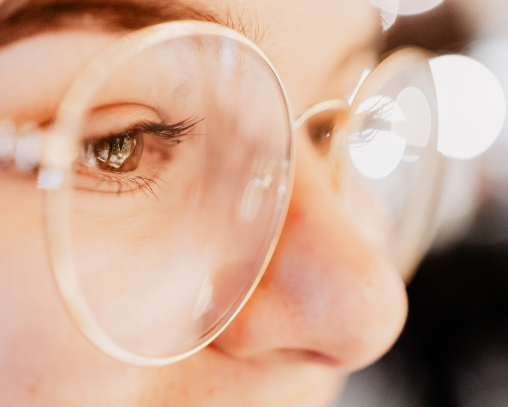 woman wearing eyeglasses