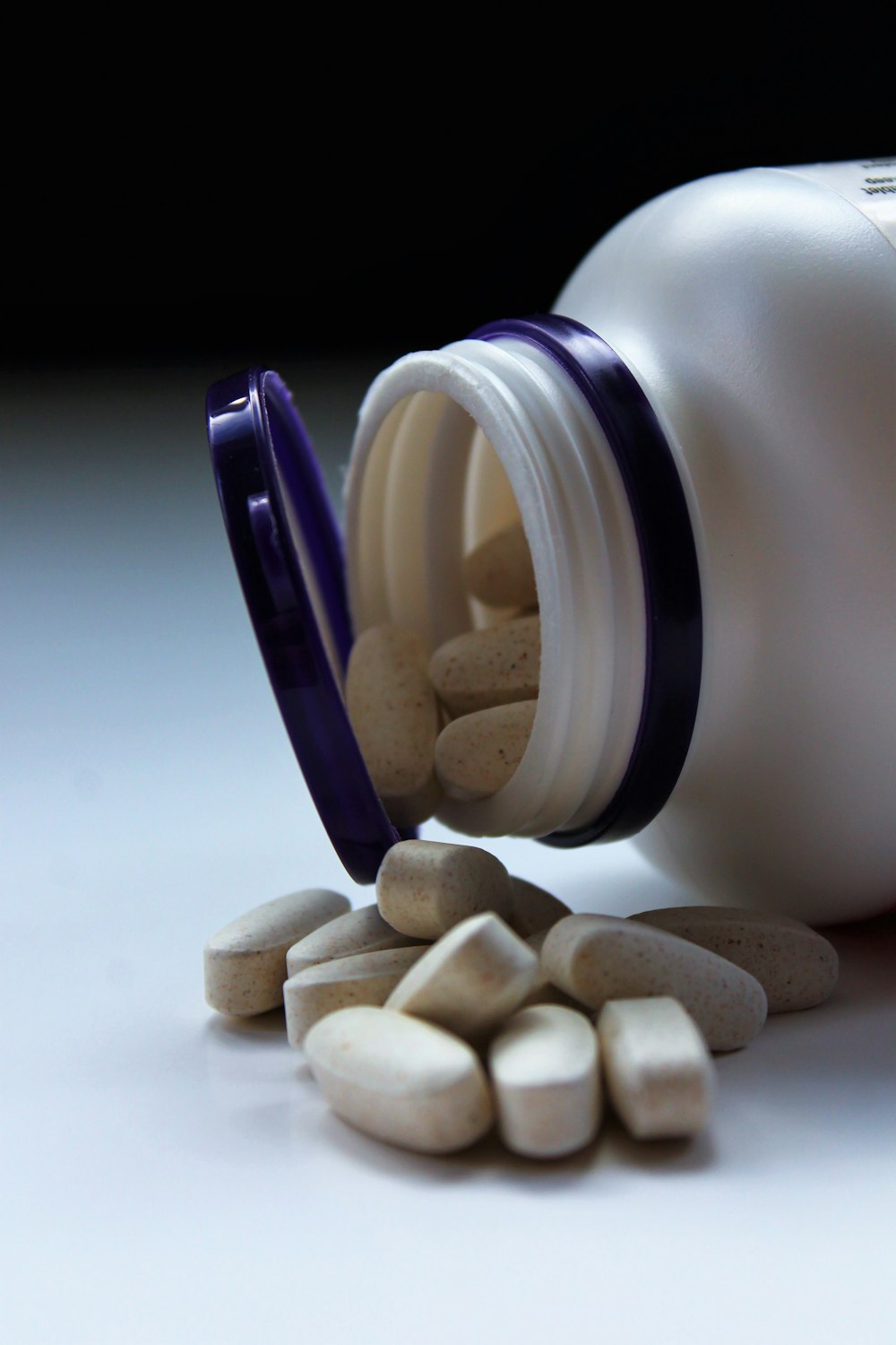 oval white medication pills