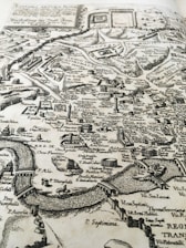 Close-up of a vintage map of the Franconia region with historical landmarks highlighted.