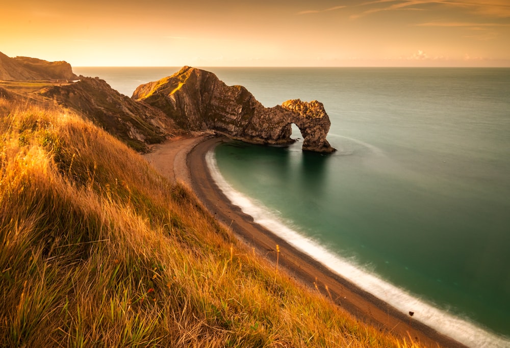 photographie de paysage de bord de mer