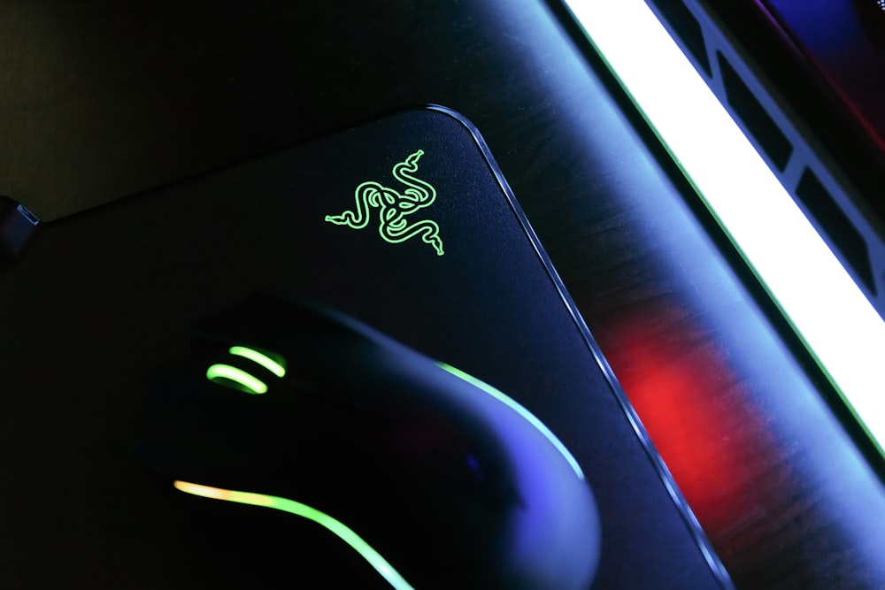 black mouse on black Razer mousepad