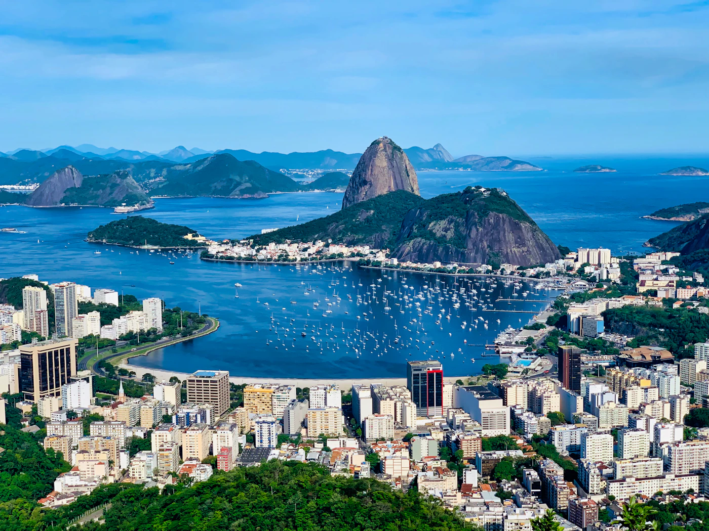 Vista corporativa representando a chegada ao mercado brasileiro