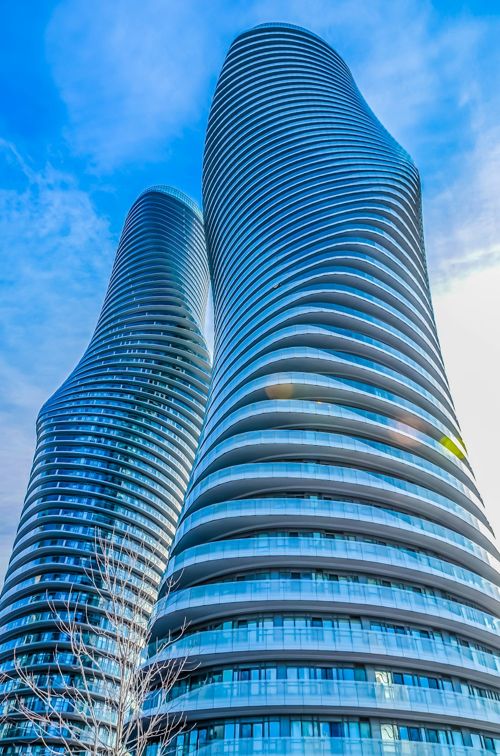 grey concrete high rise building