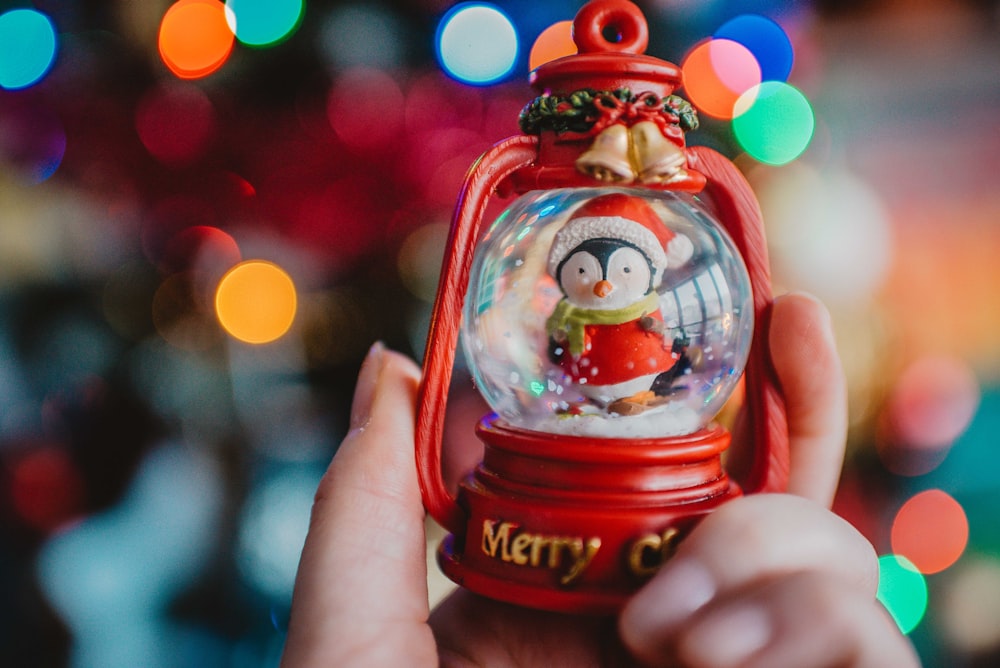 penguin snow globe