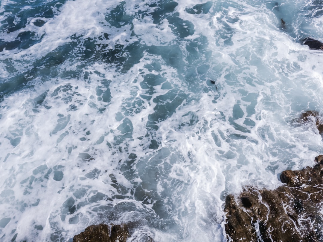 waves crashing in rocks