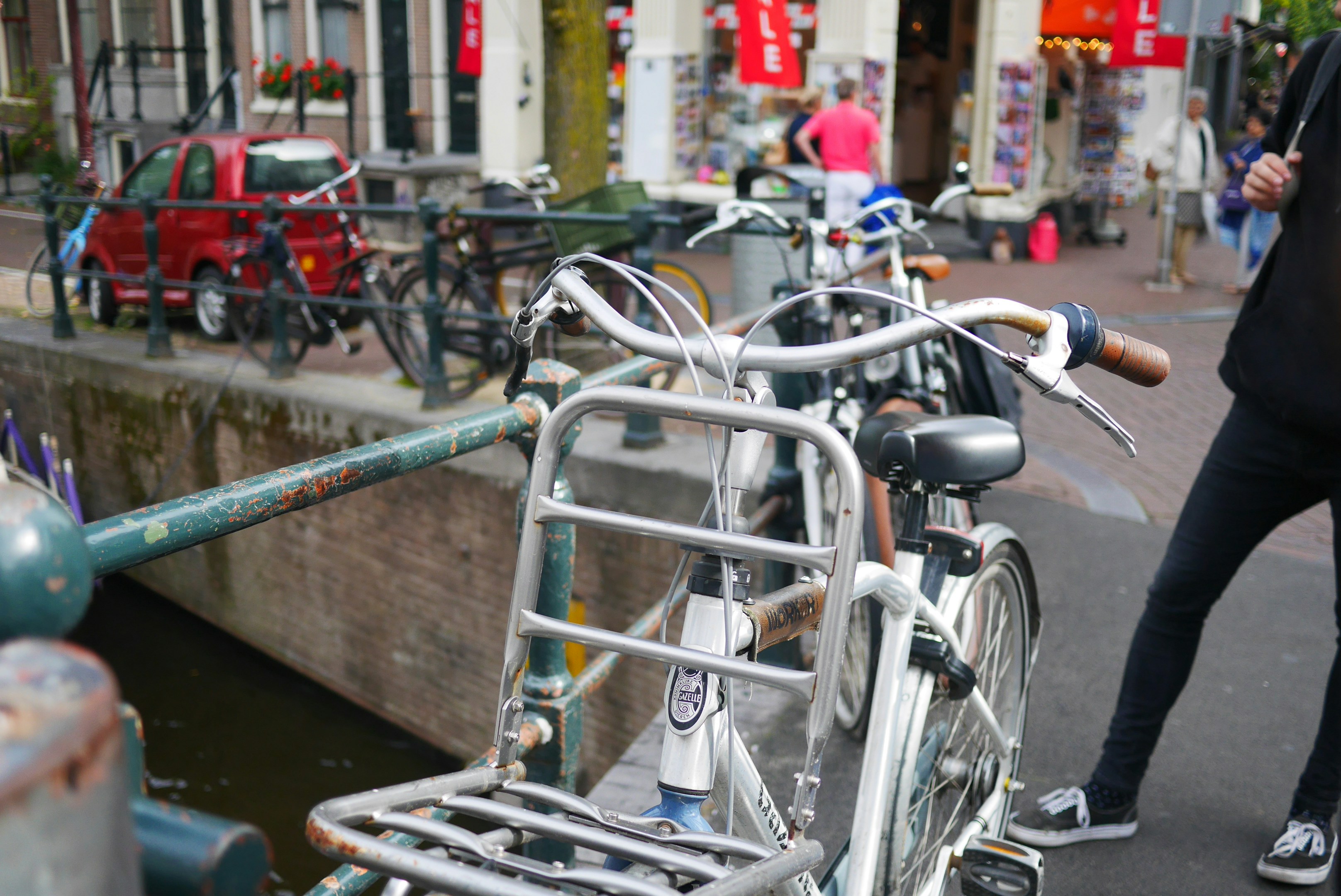 6 DIY Bicycle Maintenance Guides for Busy City Commuters