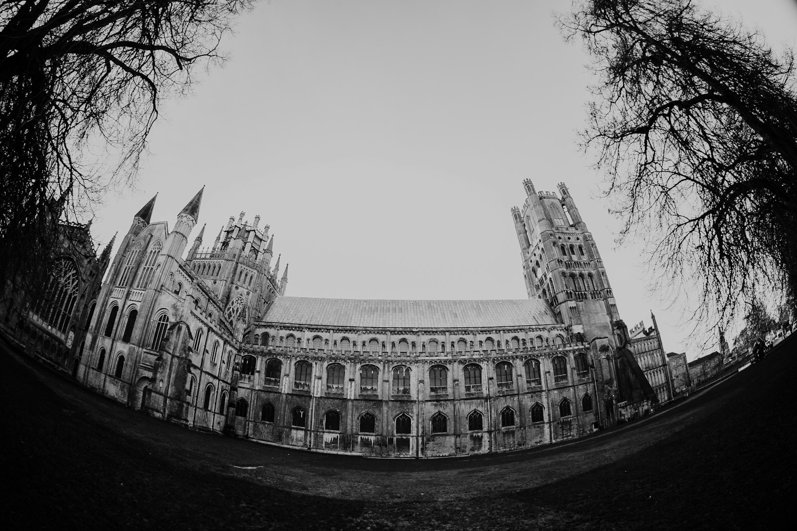 Canon EF 8-15mm F4L Fisheye USM sample photo. Concrete building grayscale photo photography