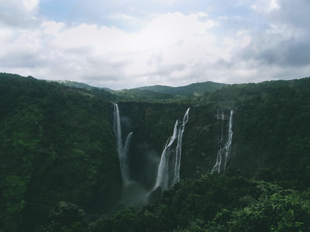 waterfalls flowing during daytime