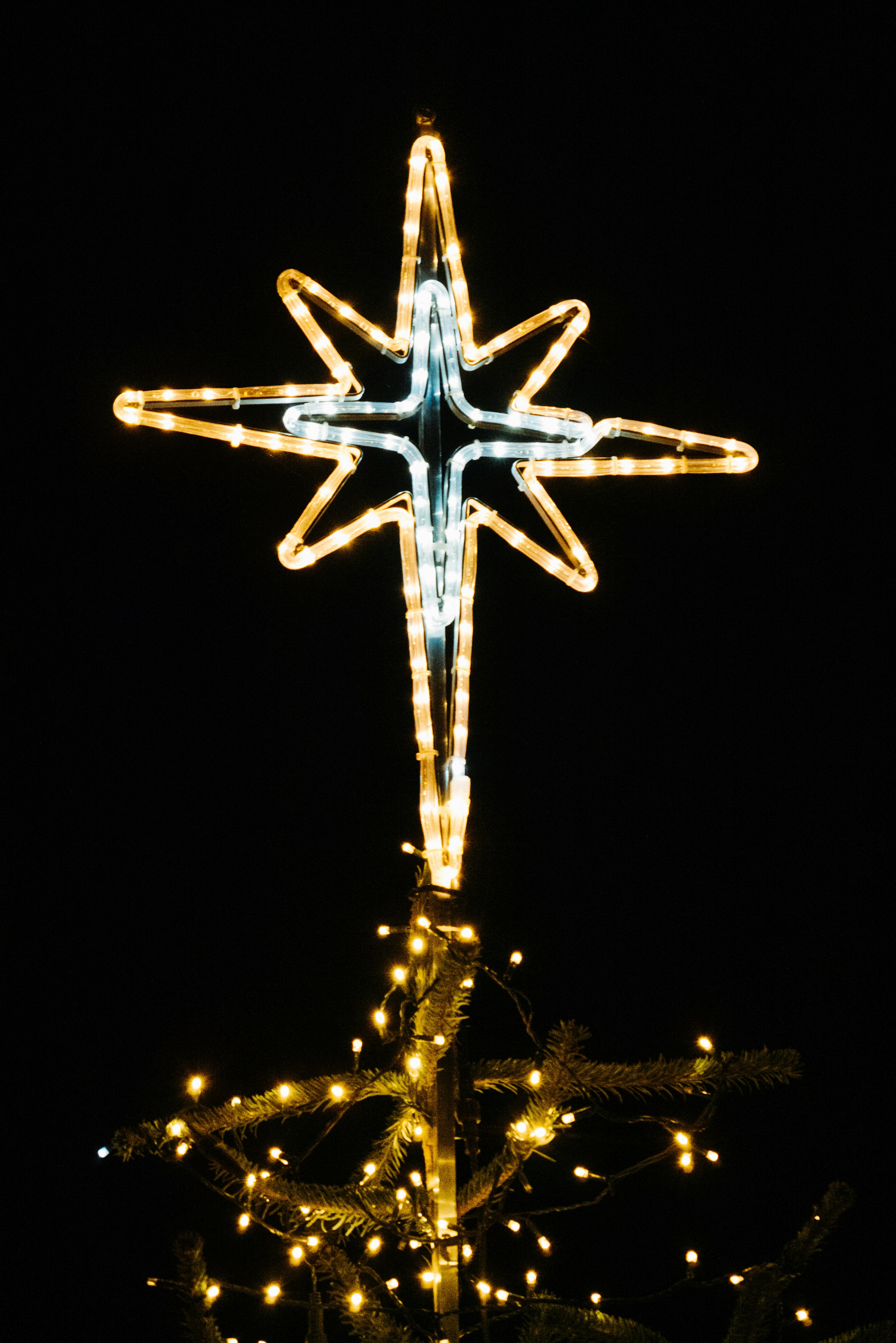 yellow and blue star lighted decor