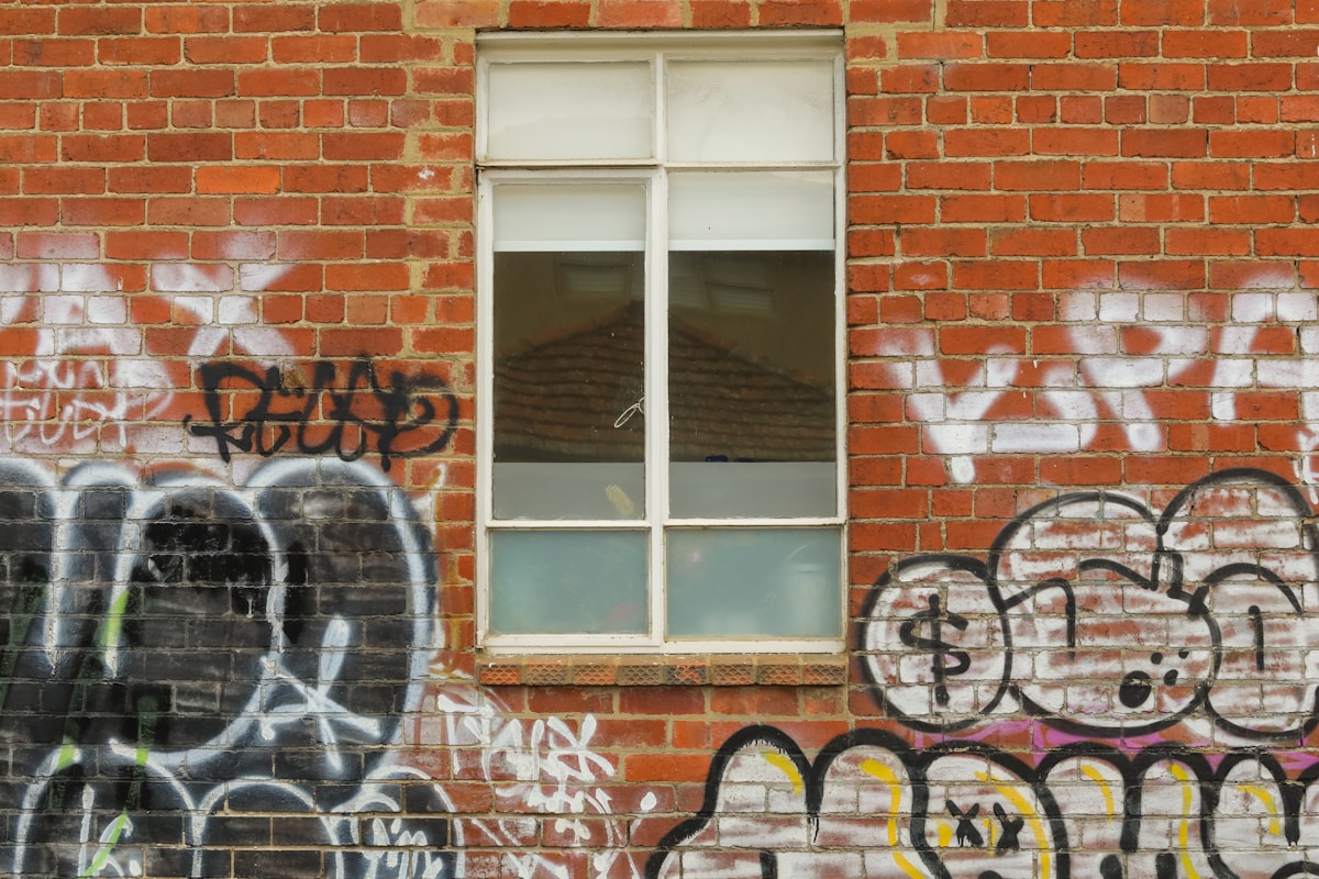 Graffiti Removal image background image