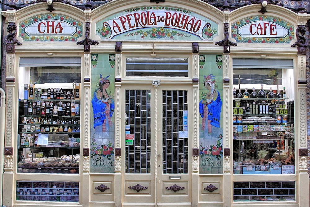 A Perola Bolhao shop front