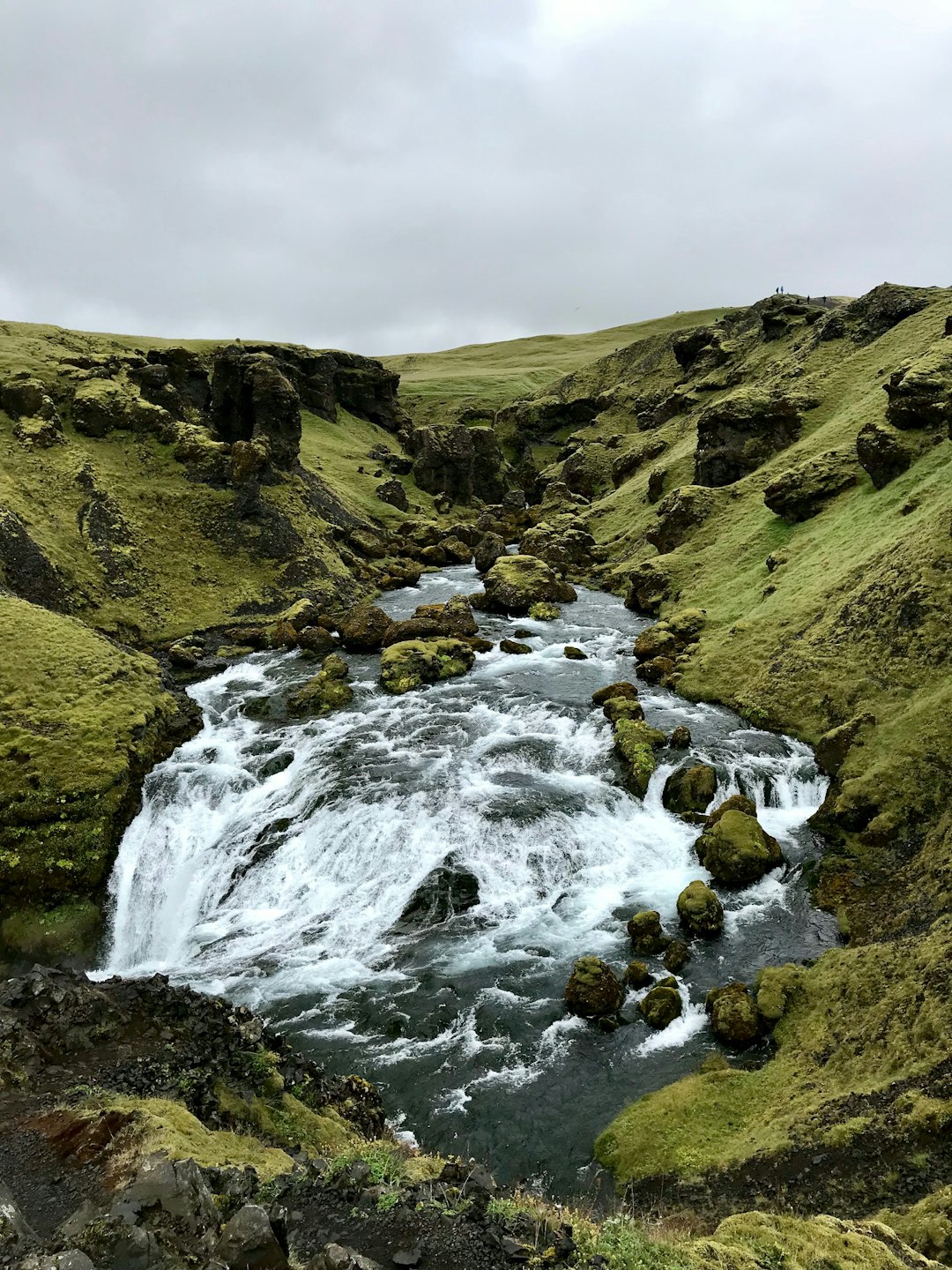 Waterfall photo spot Gönguleið um Fimmvörðuháls Southern Region