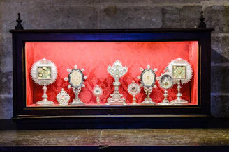 gold table decor