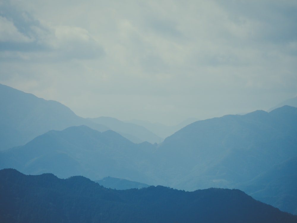 3-tone mountain ranges