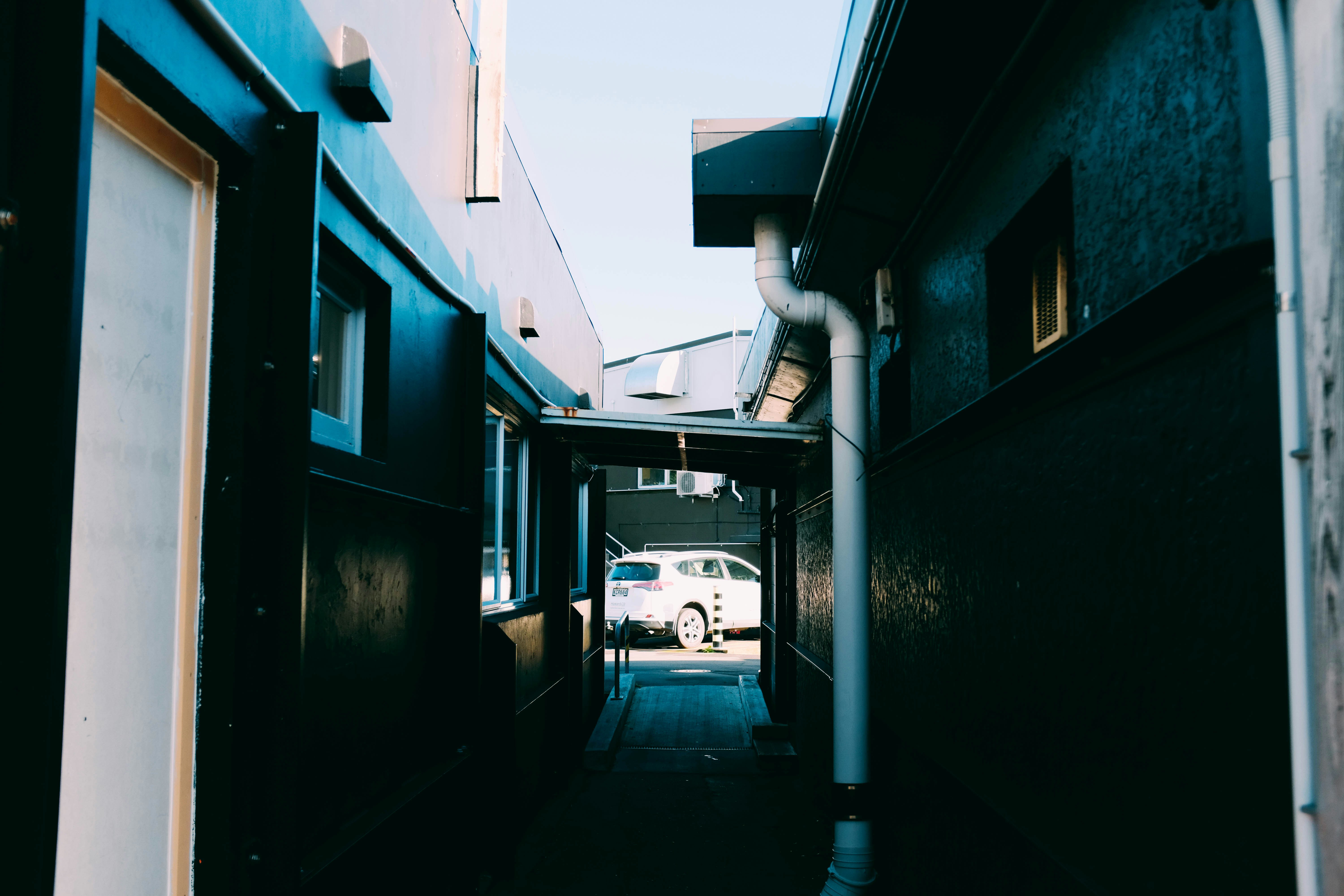 Photo by adrienolichon