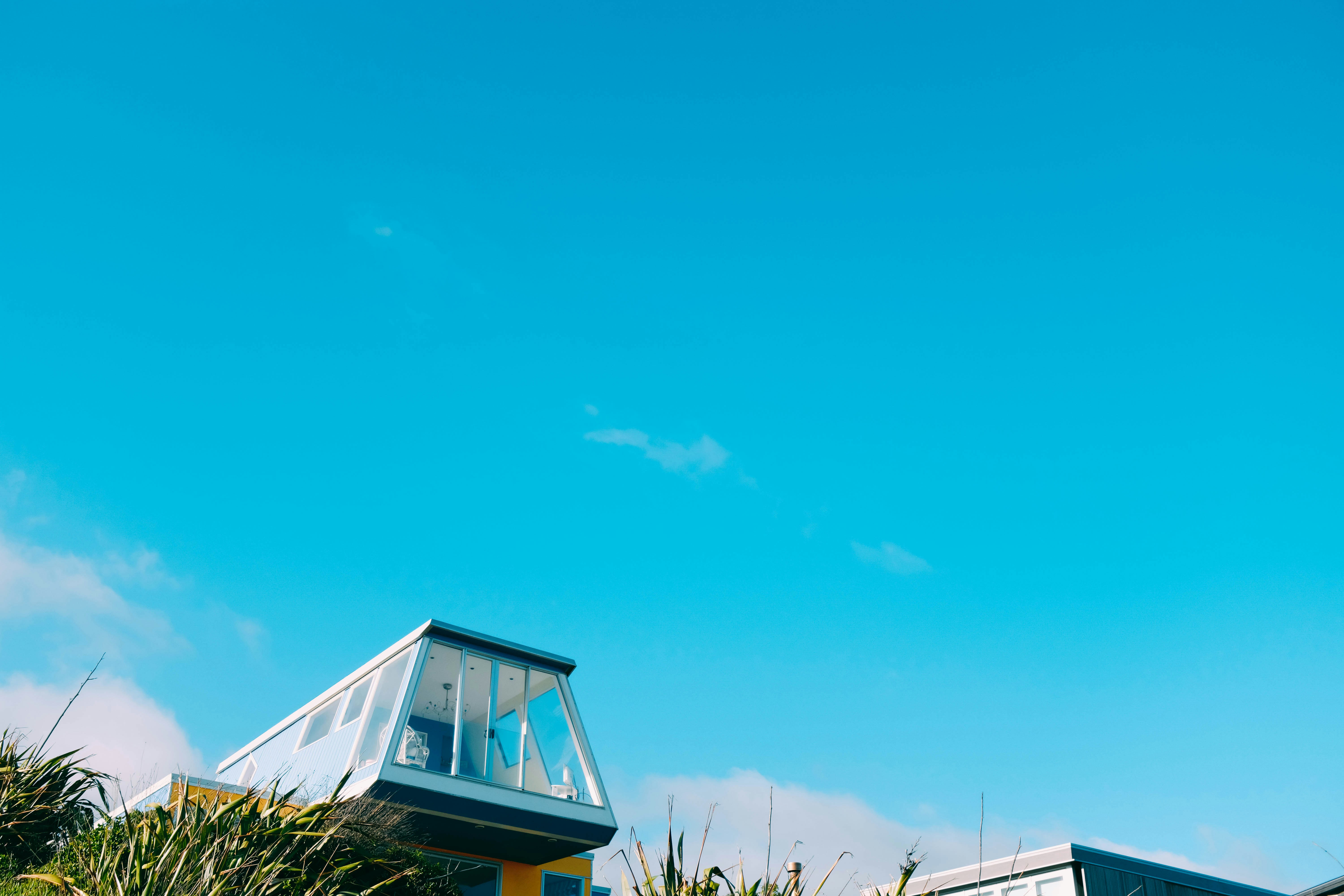 Photo by adrienolichon