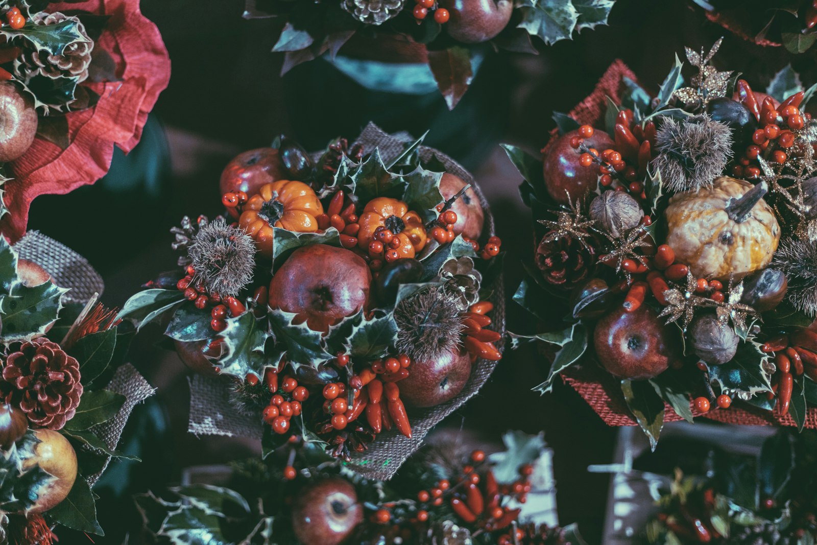 Canon EOS 5DS R + Canon EF 50mm F1.8 STM sample photo. Apple fruits on table photography