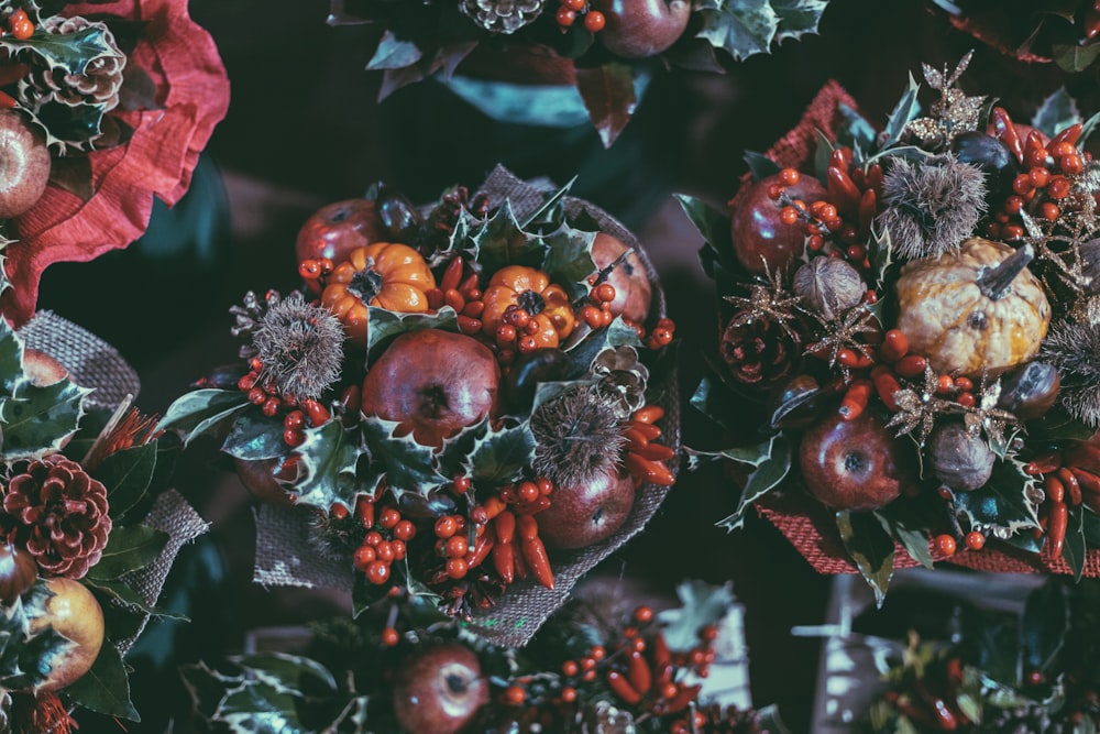 apple fruits on table