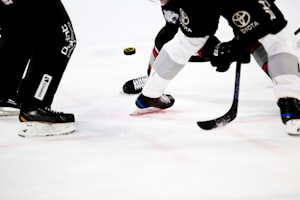 加拿大冰球协会多位高管因性丑闻集体下课