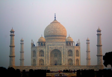 Taj Mahal during daytime