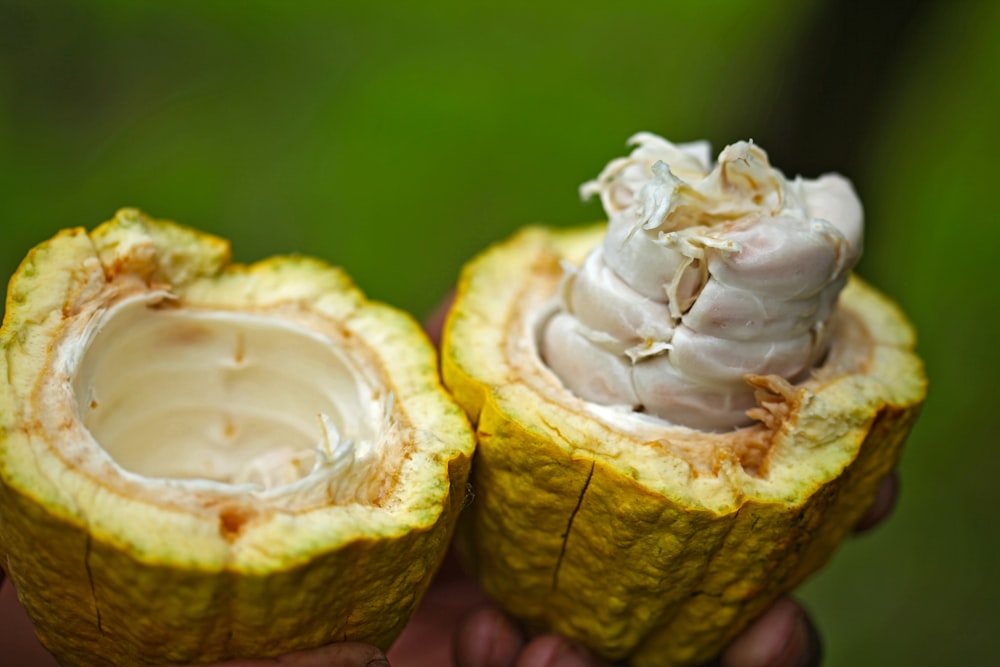 Fruta de cáscara verde