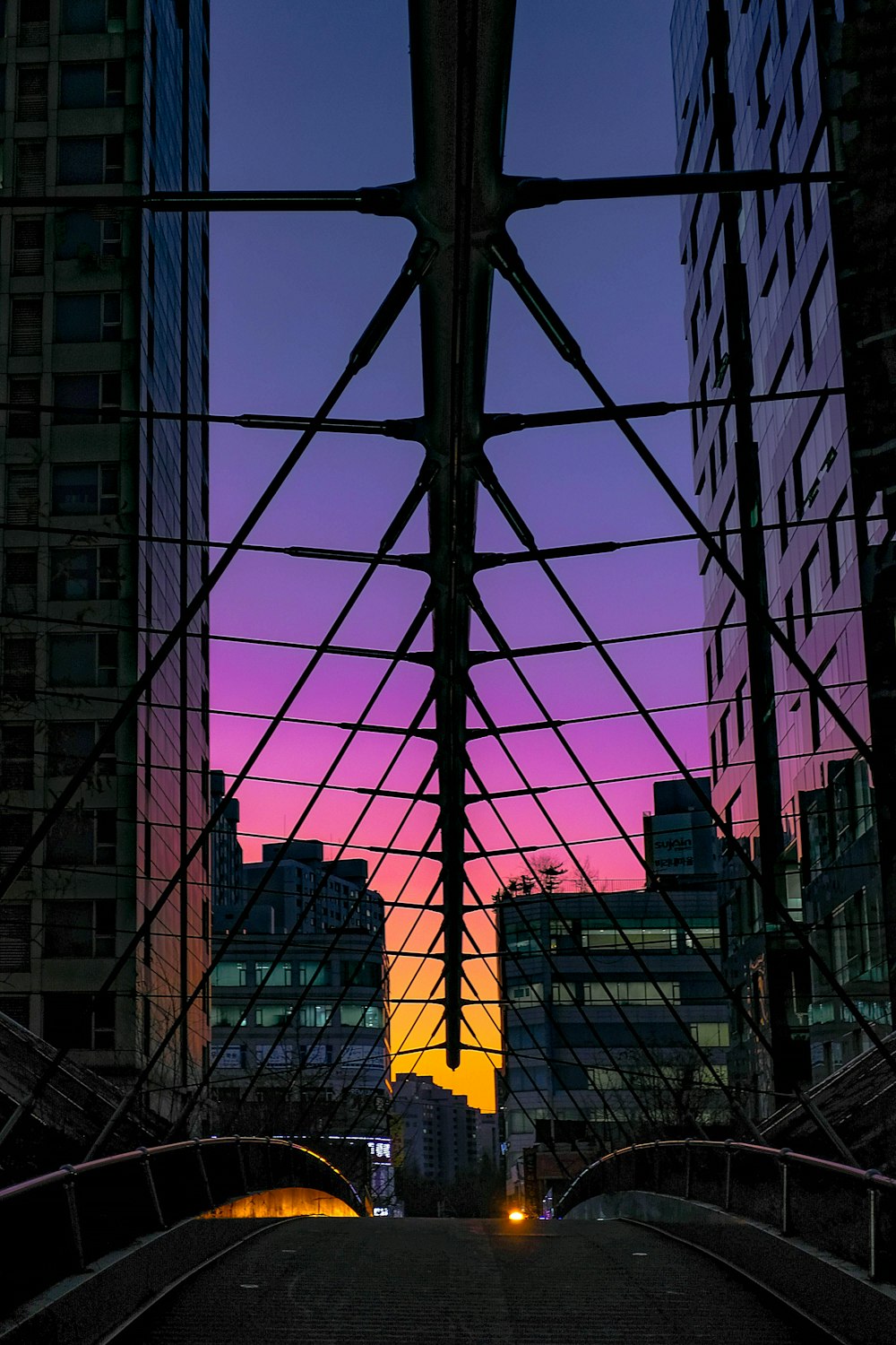 puente durante la noche