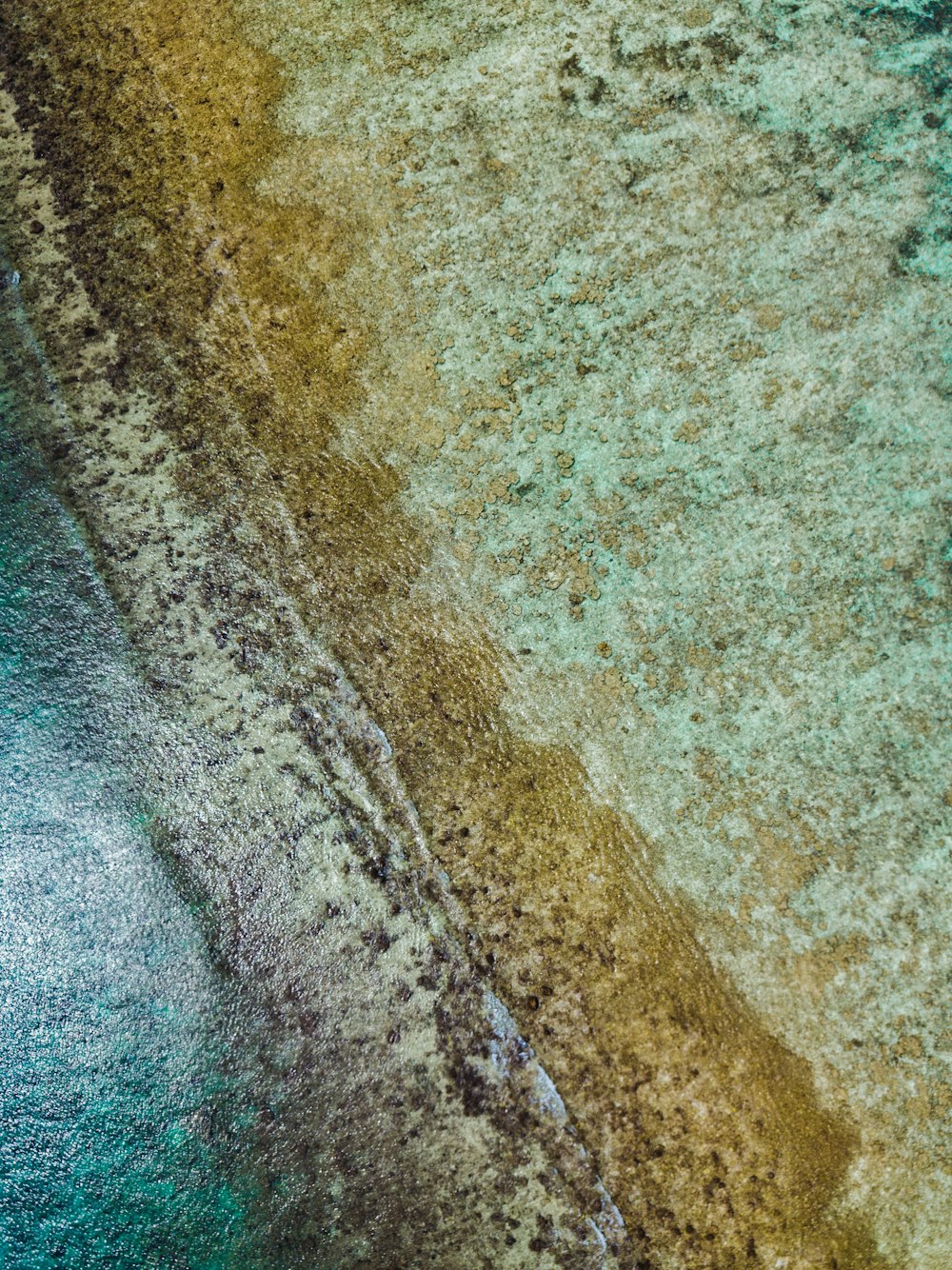 白砂のビーチの航空写真
